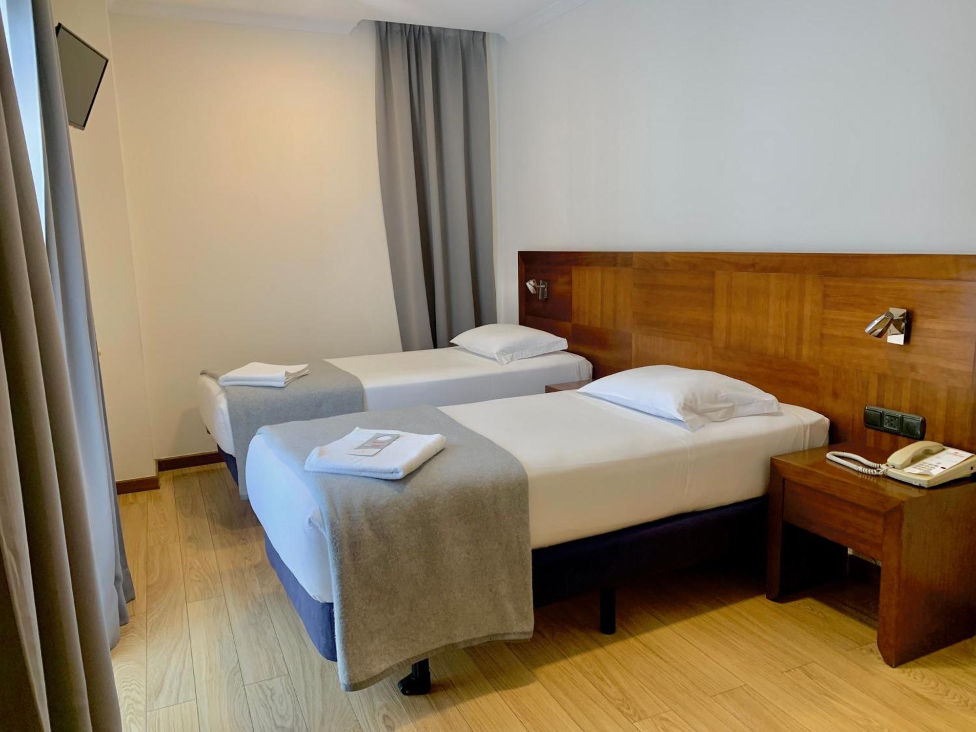 Hotel Vila Verde Castro Verde Exteriör bild