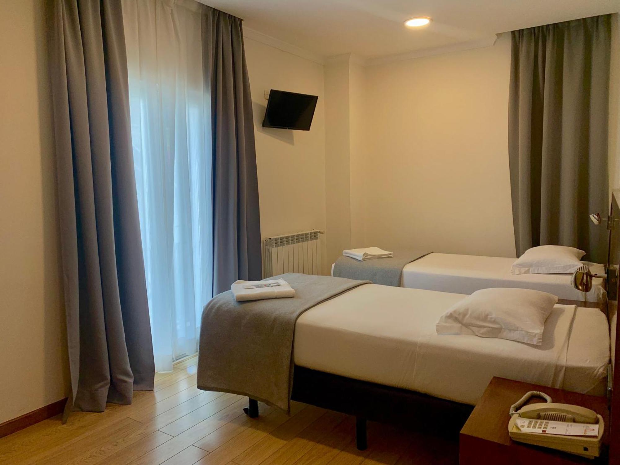Hotel Vila Verde Castro Verde Exteriör bild