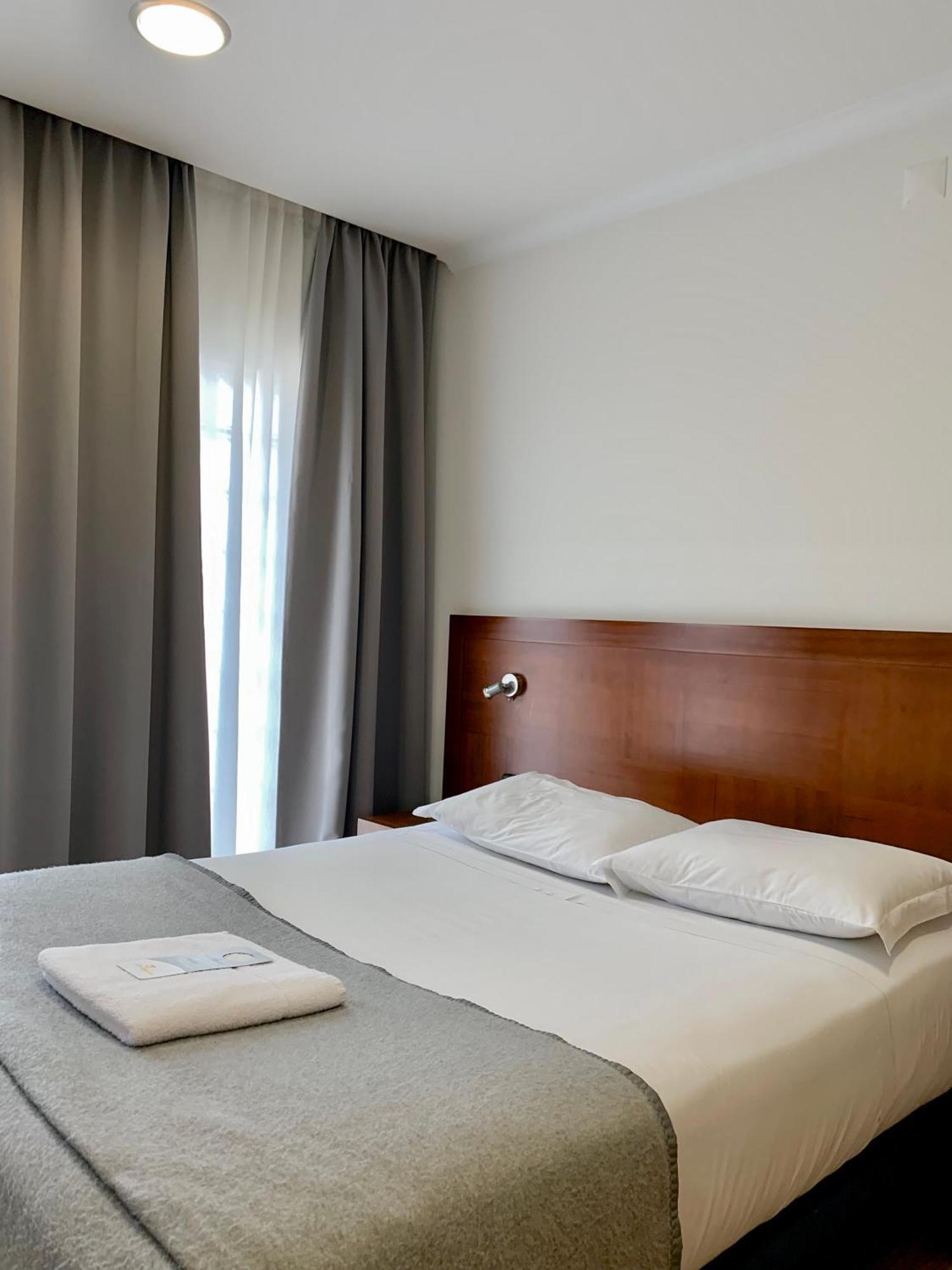 Hotel Vila Verde Castro Verde Exteriör bild