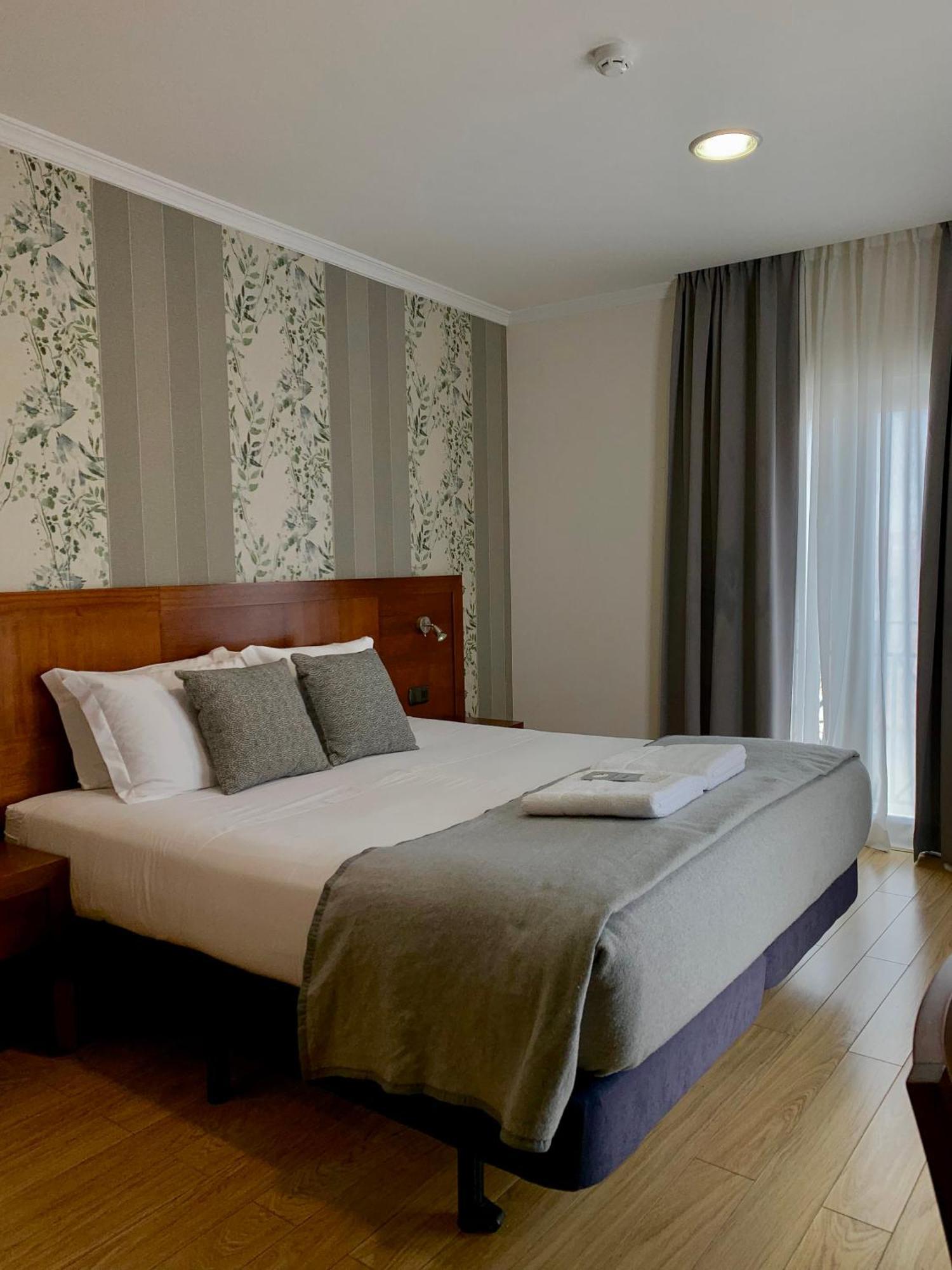 Hotel Vila Verde Castro Verde Exteriör bild