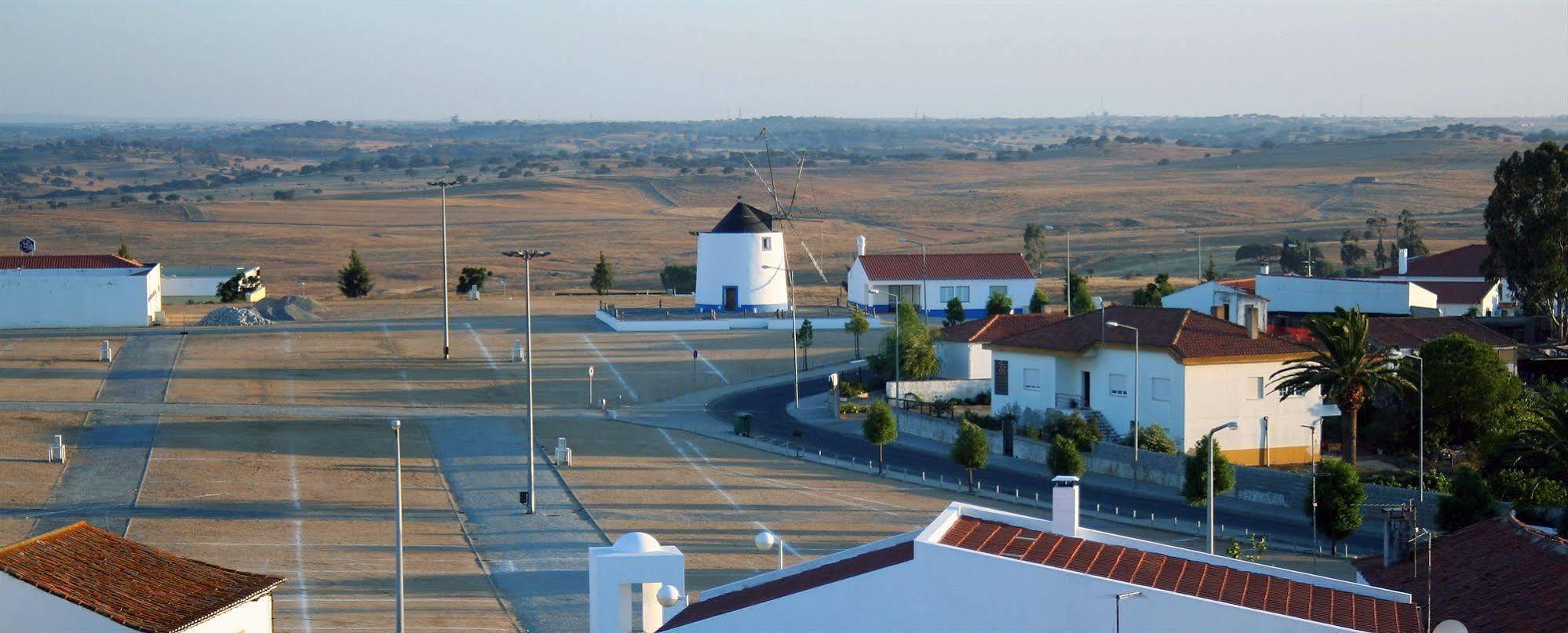 Hotel Vila Verde Castro Verde Exteriör bild